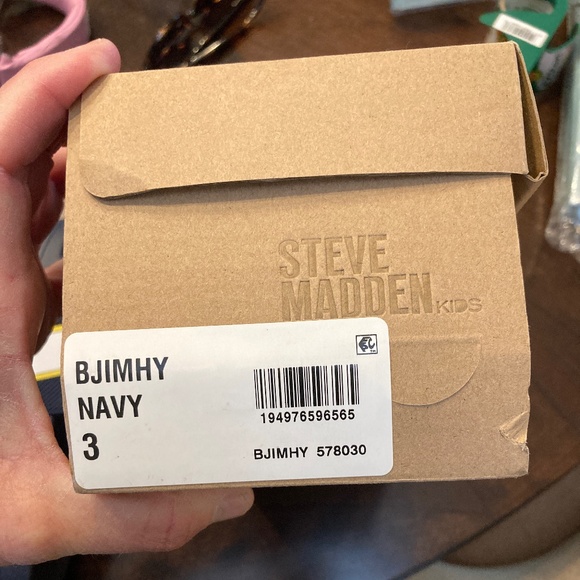 Steve Madden Kids size 3 Navy slides NWT - Picture 5 of 6